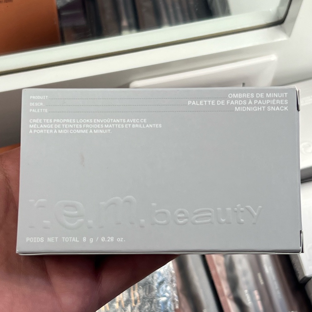 R.E.M Beauty: Midnight Shadows Eyeshadow Palette (Midnight Snack) - Picture 3 of 4